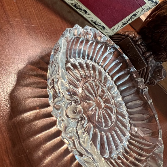 Vintage Pasari Pressed Glass 5" Round Square Ashtray - Picture 6 of 6